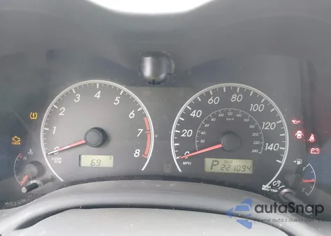 2010 Toyota Corolla Le z USA, uszkodzony, nr VIN 1NXBU4EE8AZ187325